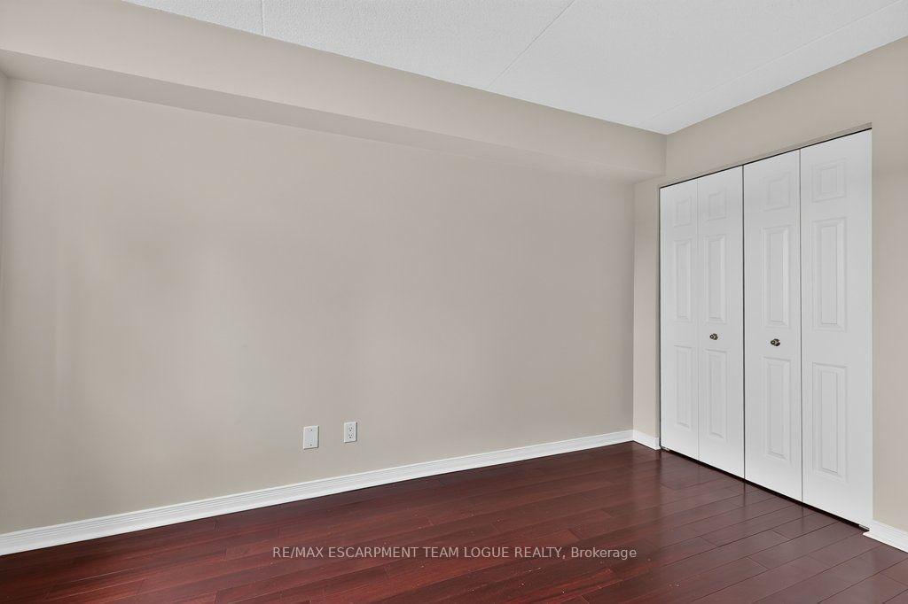 Photo 32 of Unit 212, 3499 Upper Middle Road, Burlington, Headon — HOMEH