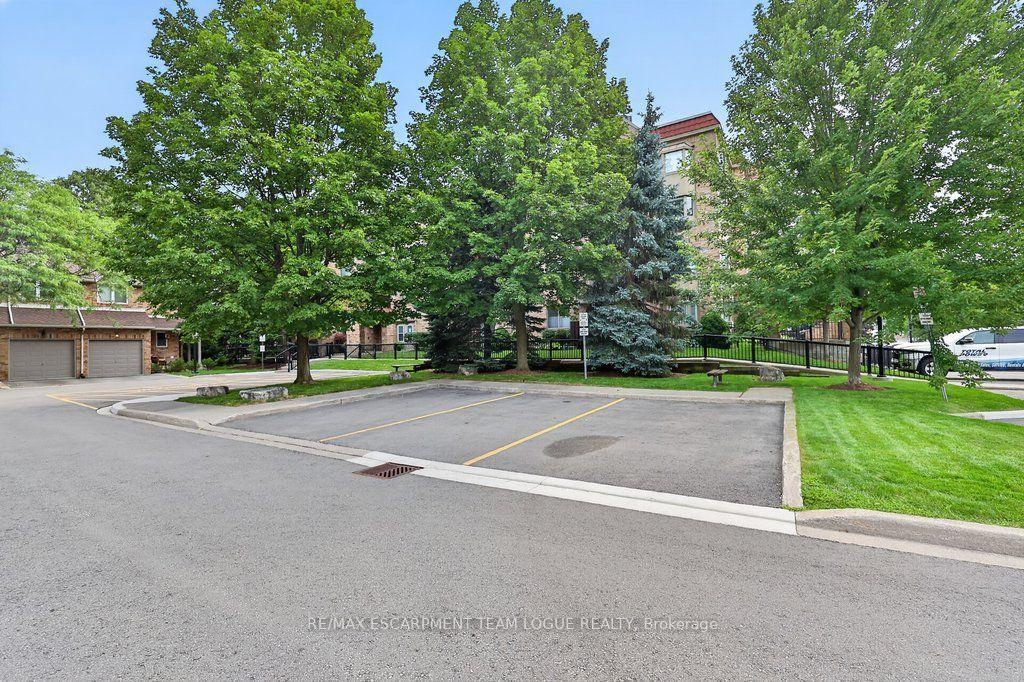 Photo 42 of Unit 212, 3499 Upper Middle Road, Burlington, Headon — HOMEH