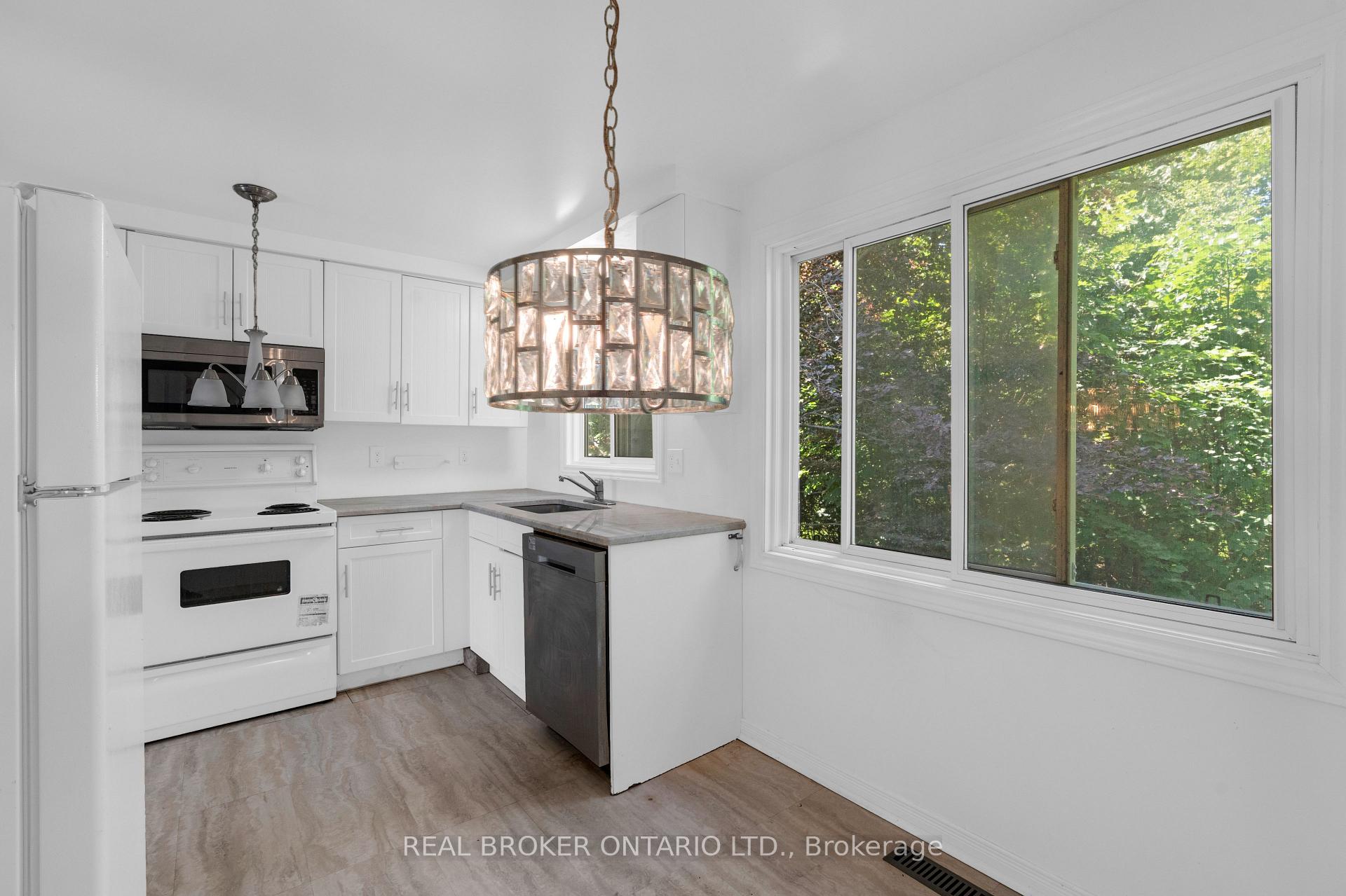Photo 9 of 57 Bernick Drive, Barrie, Grove East — HOMEH