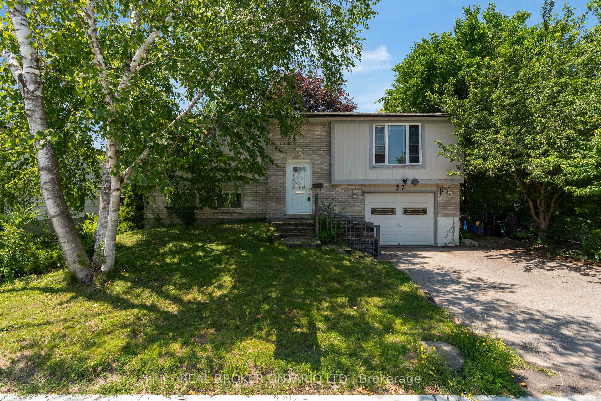 Photo 12 of 57 Bernick Drive, Barrie, Grove East — HOMEH