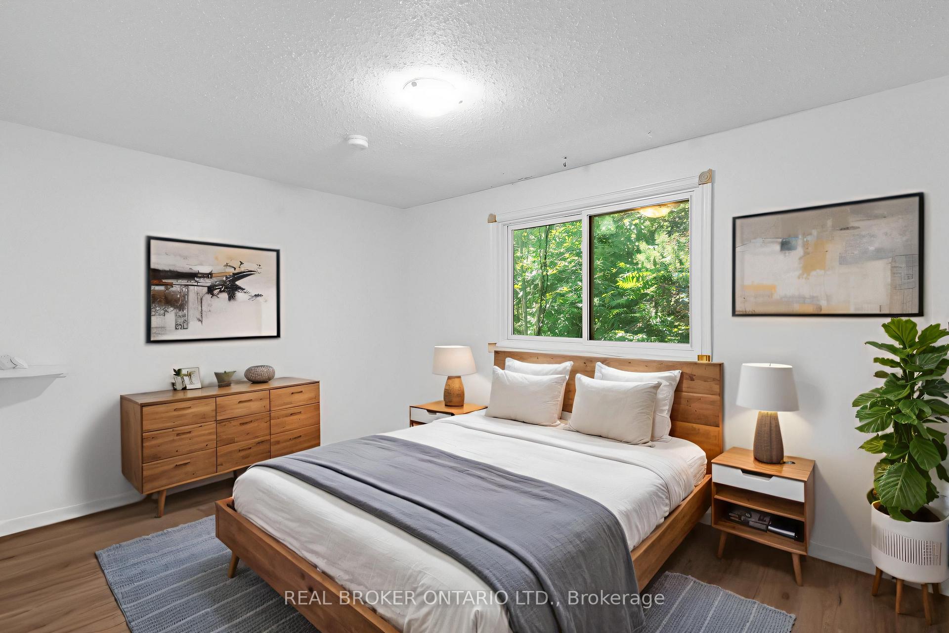 Photo 15 of 57 Bernick Drive, Barrie, Grove East — HOMEH