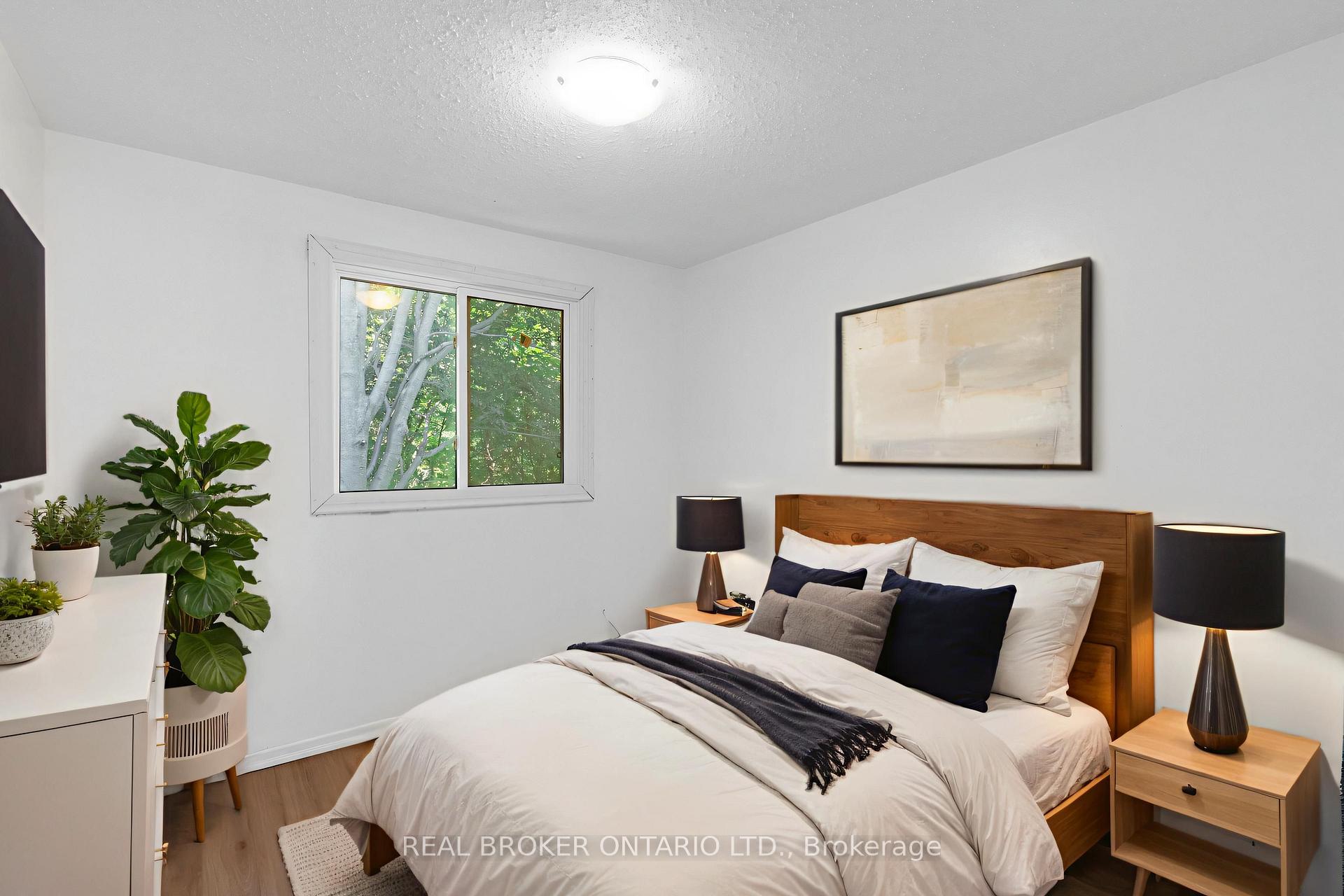 Photo 19 of 57 Bernick Drive, Barrie, Grove East — HOMEH