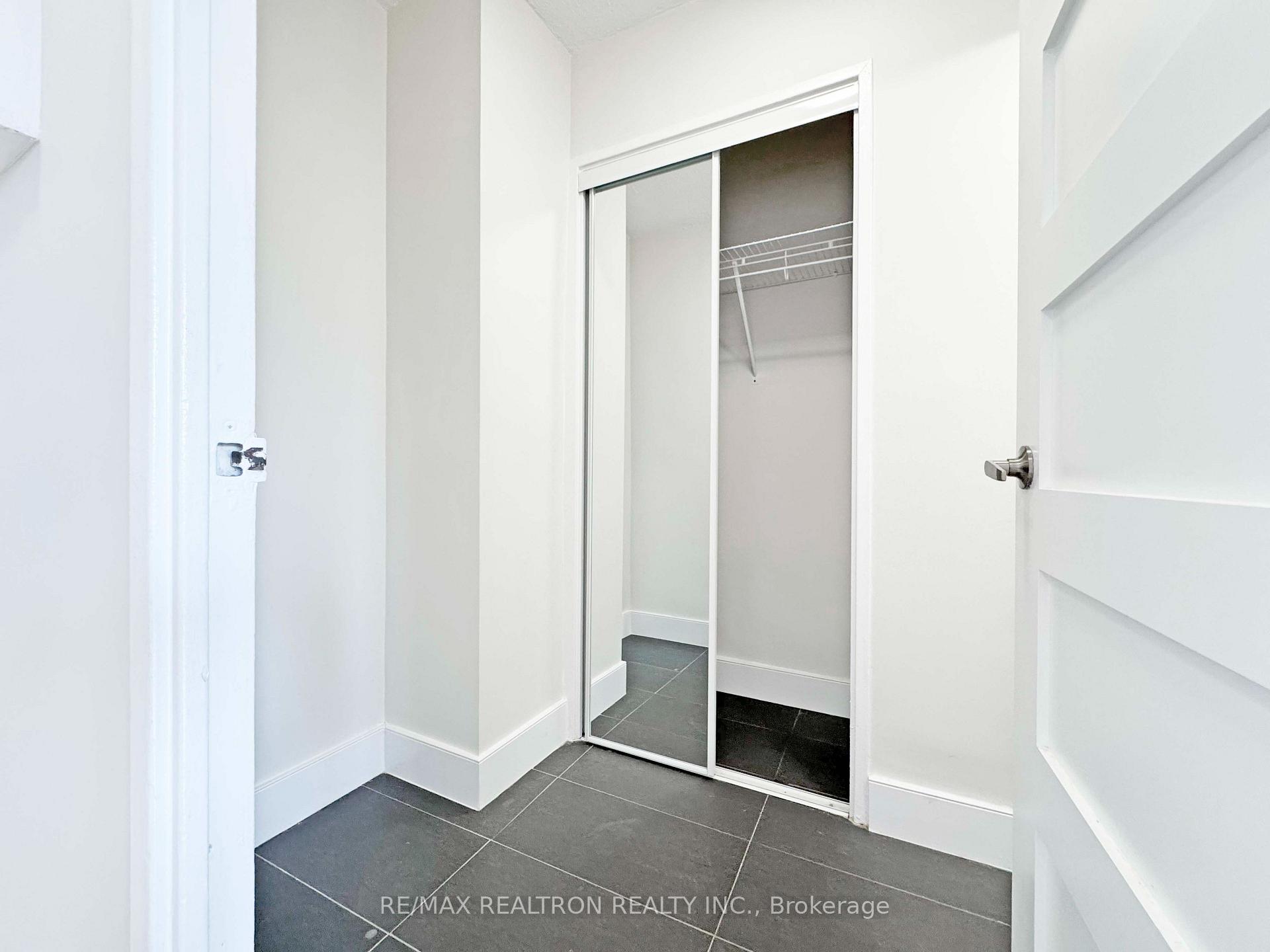 Photo 24 of Unit 812, 666 Spadina Avenue, Toronto, University — HOMEH