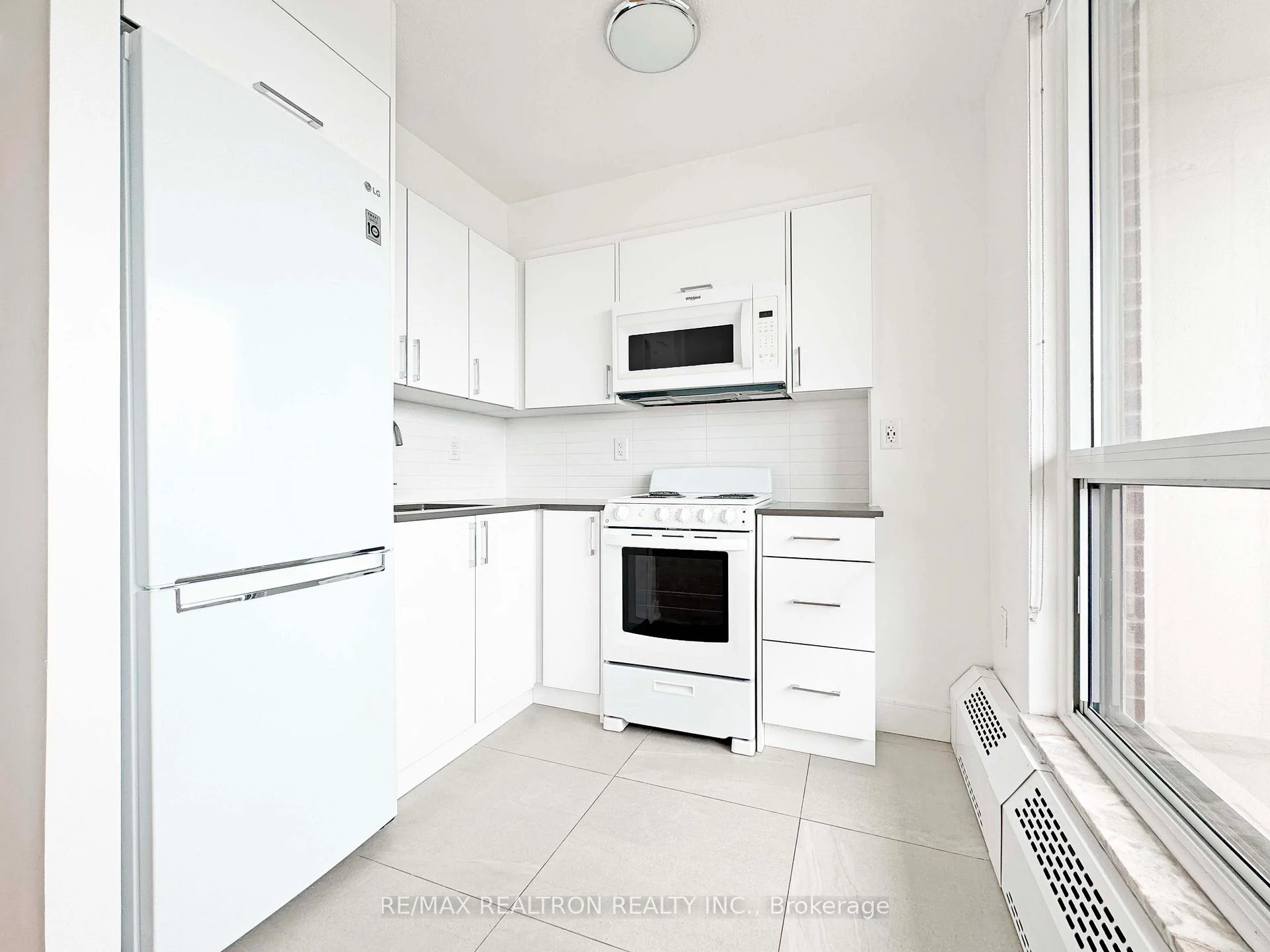 Photo 21 of Unit 812, 666 Spadina Avenue, Toronto, University — HOMEH