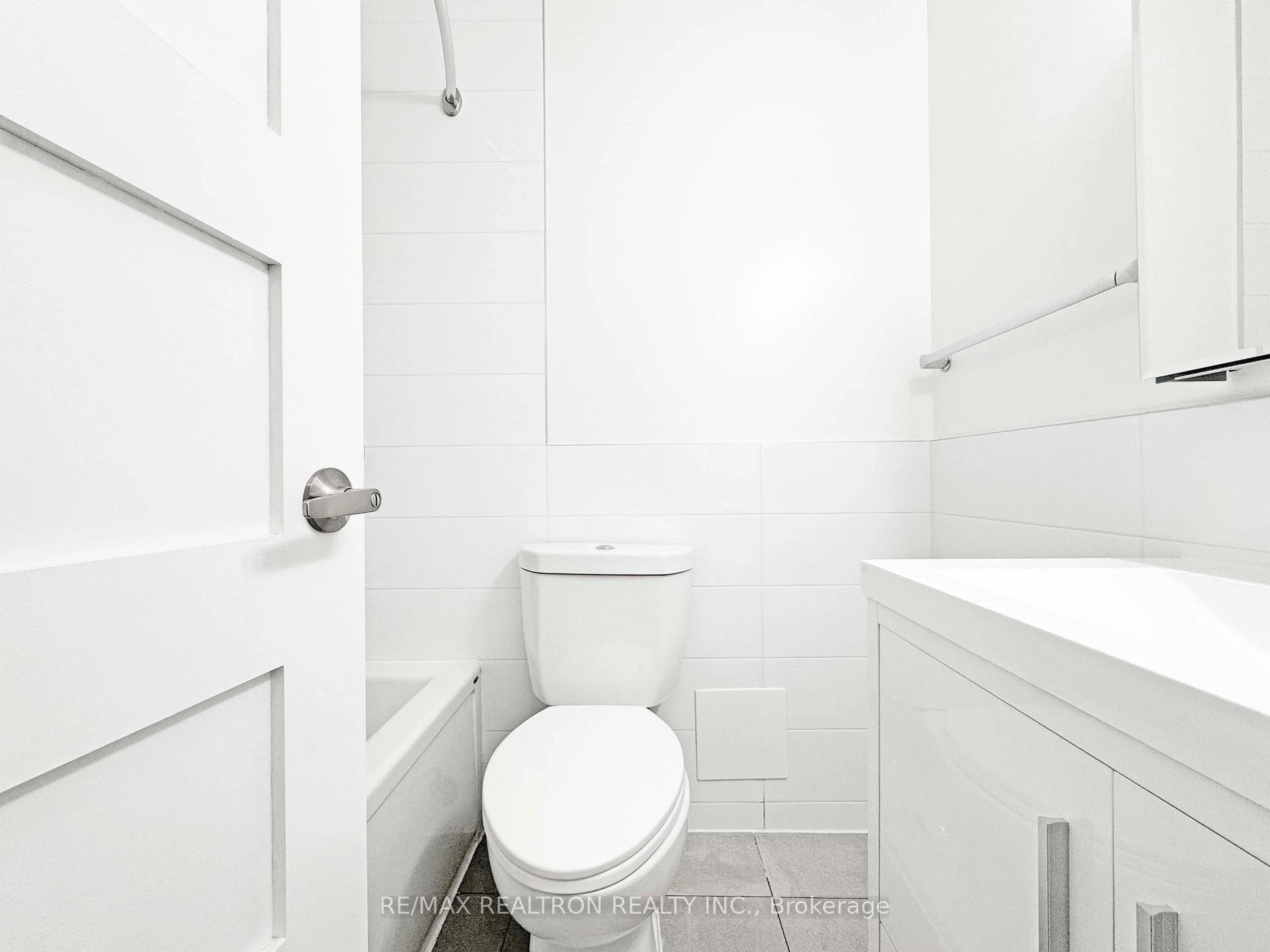 Photo 25 of Unit 812, 666 Spadina Avenue, Toronto, University — HOMEH
