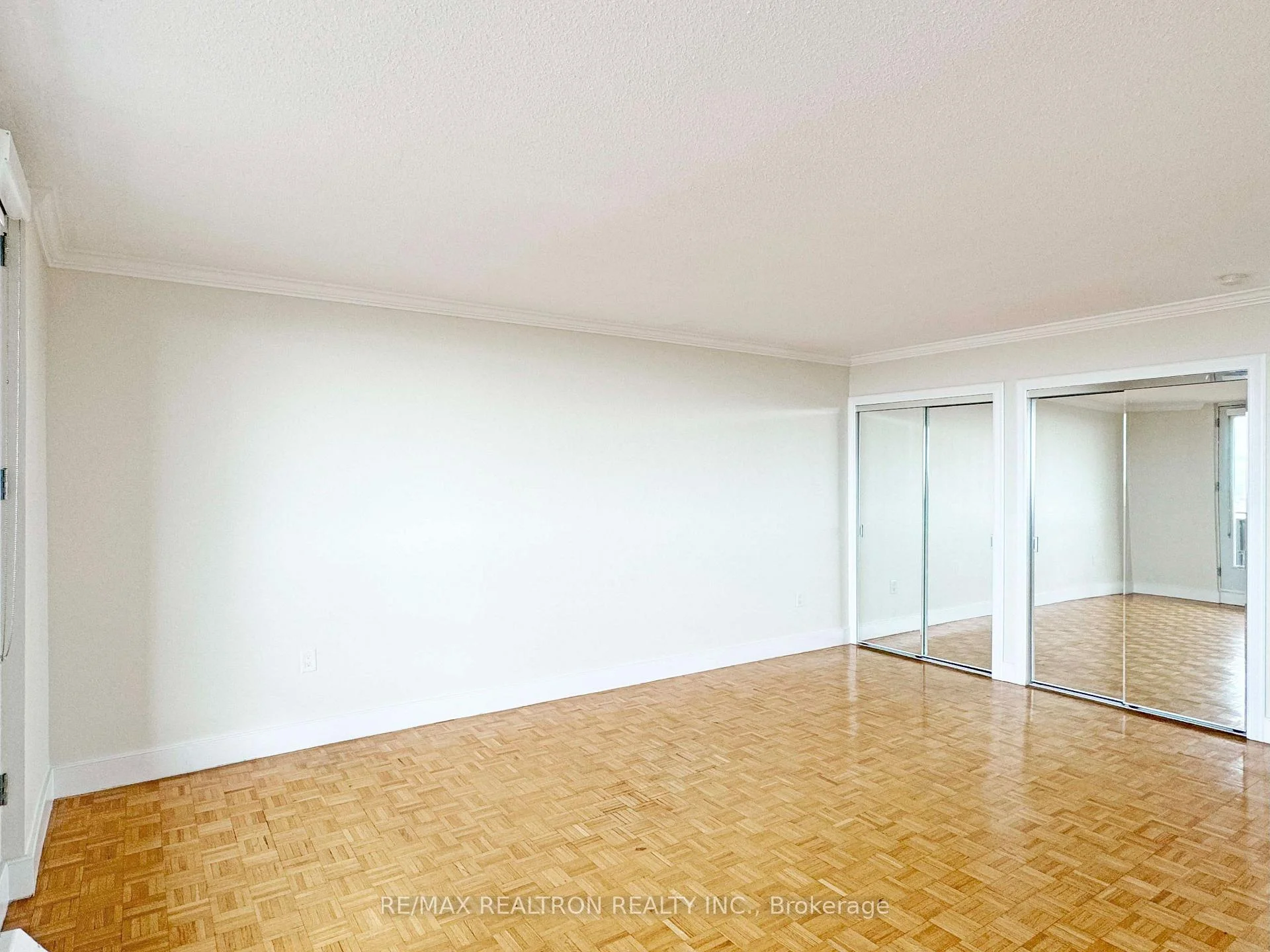 Photo 29 of Unit 812, 666 Spadina Avenue, Toronto, University — HOMEH