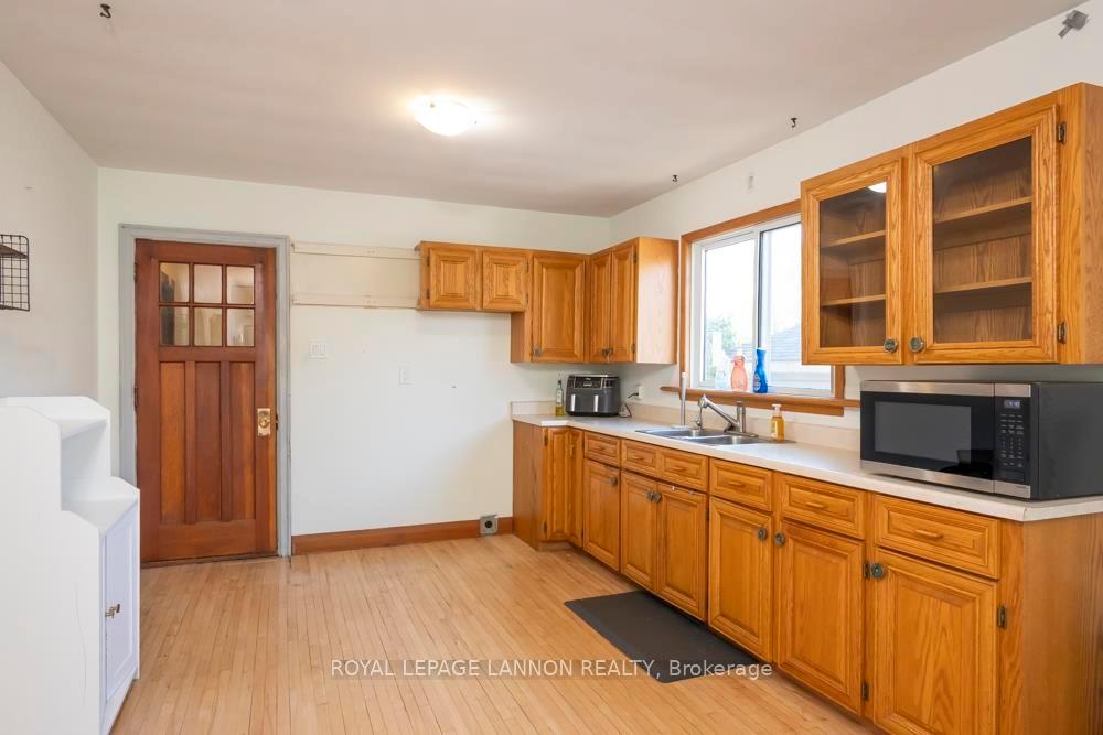 Photo 7 of 185 Empress St S, Thunder Bay, West End — HOMEH