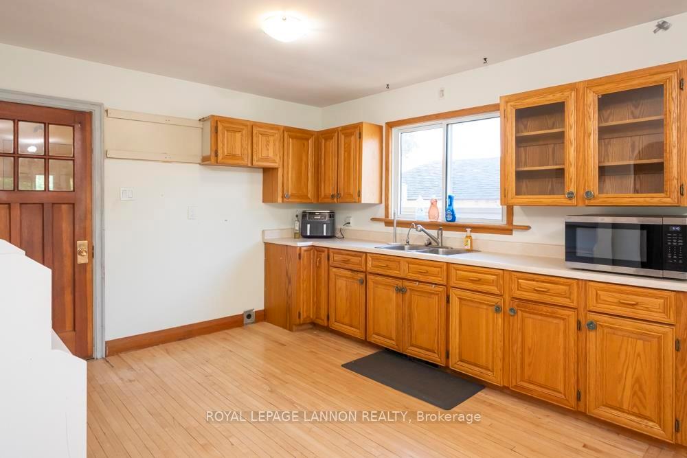 Photo 8 of 185 Empress St S, Thunder Bay, West End — HOMEH