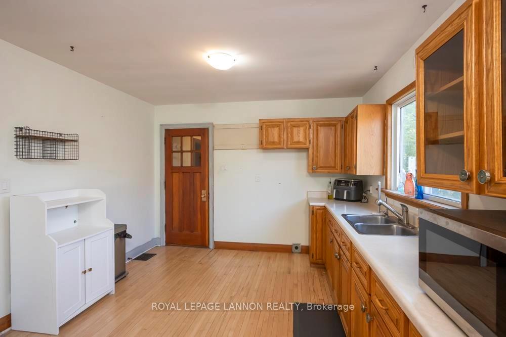 Photo 9 of 185 Empress St S, Thunder Bay, West End — HOMEH