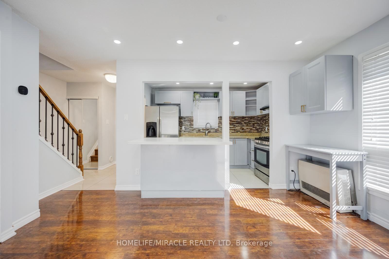 Photo 6 of 46 Jackman Drive, Brampton, Northgate — HOMEH