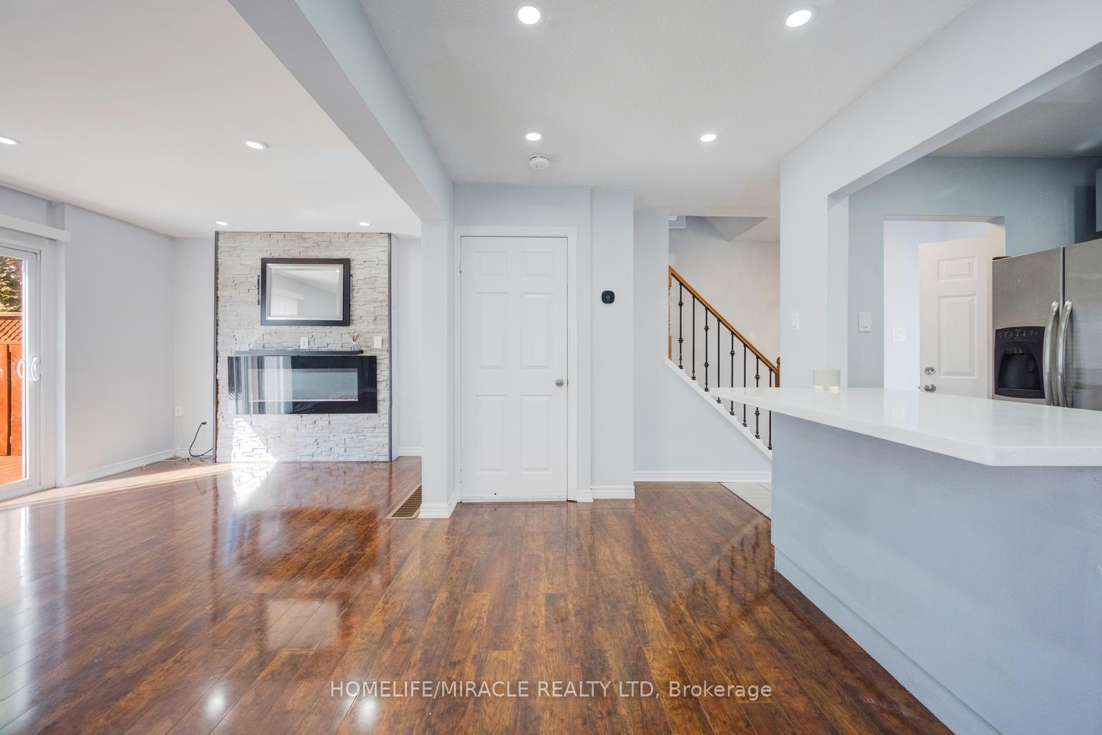 Photo 10 of 46 Jackman Drive, Brampton, Northgate — HOMEH