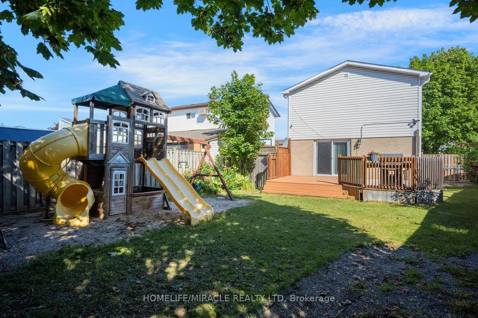 Photo 21 of 46 Jackman Drive, Brampton, Northgate — HOMEH