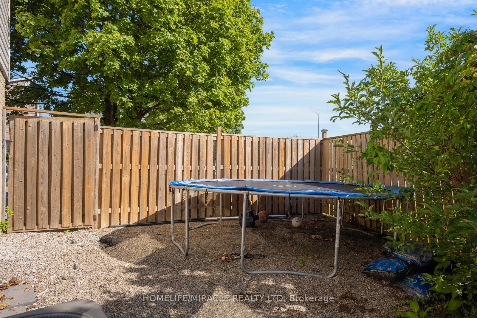 Photo 22 of 46 Jackman Drive, Brampton, Northgate — HOMEH