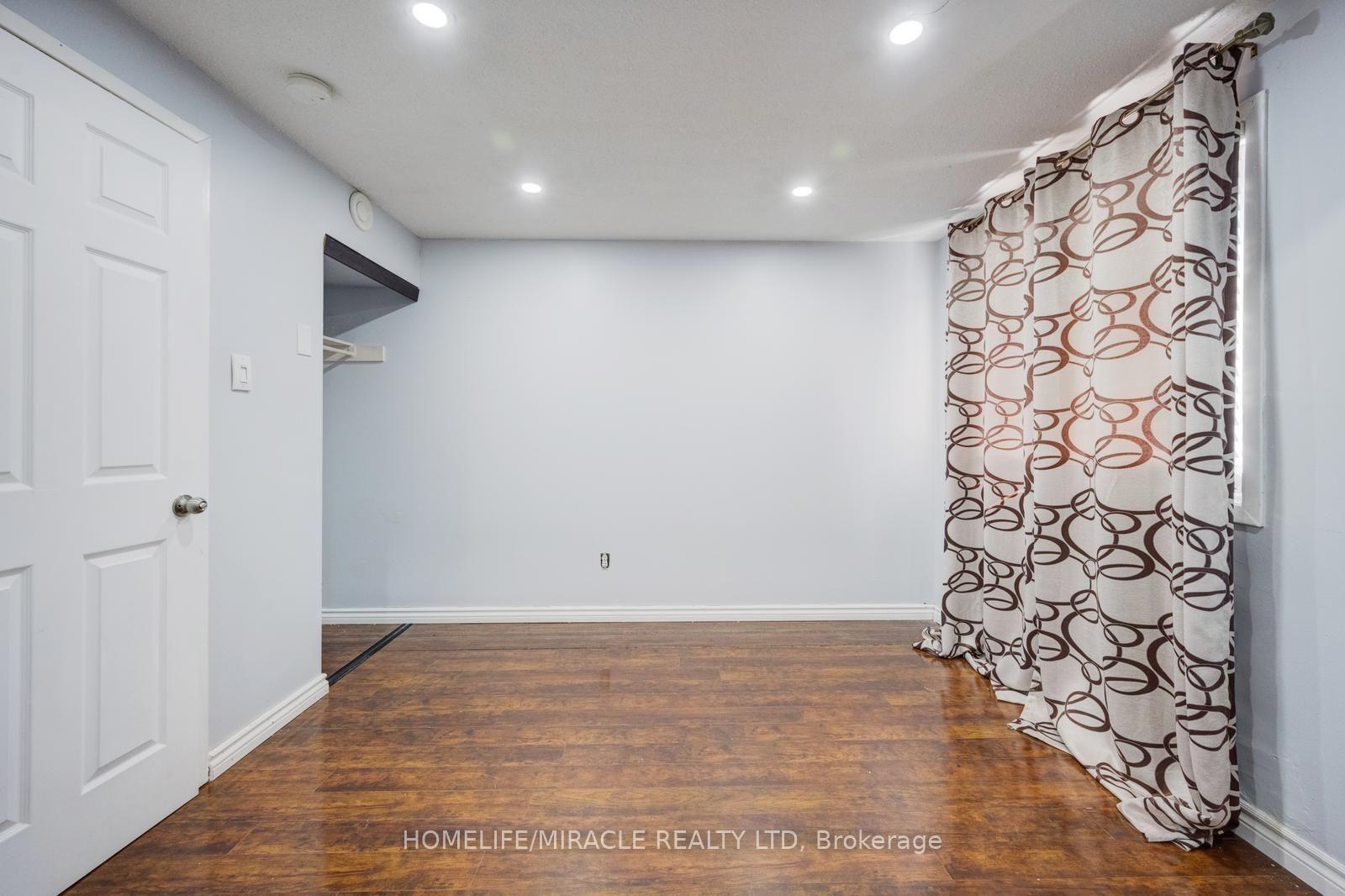 Photo 27 of 46 Jackman Drive, Brampton, Northgate — HOMEH