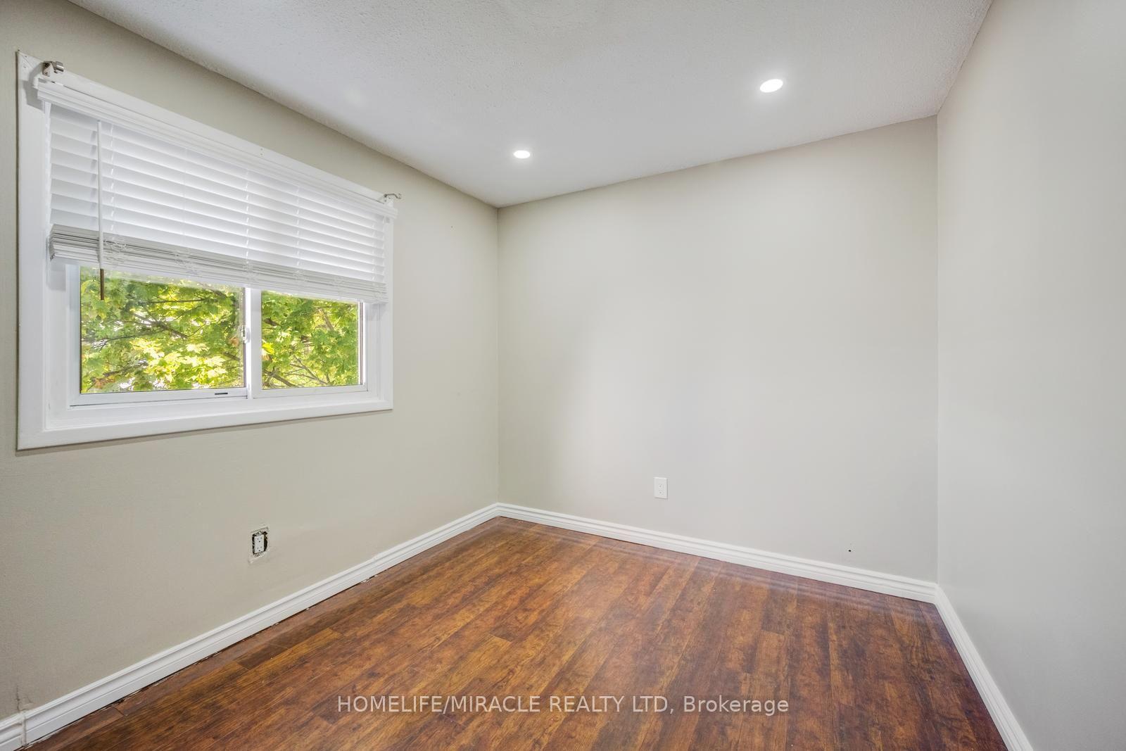 Photo 35 of 46 Jackman Drive, Brampton, Northgate — HOMEH