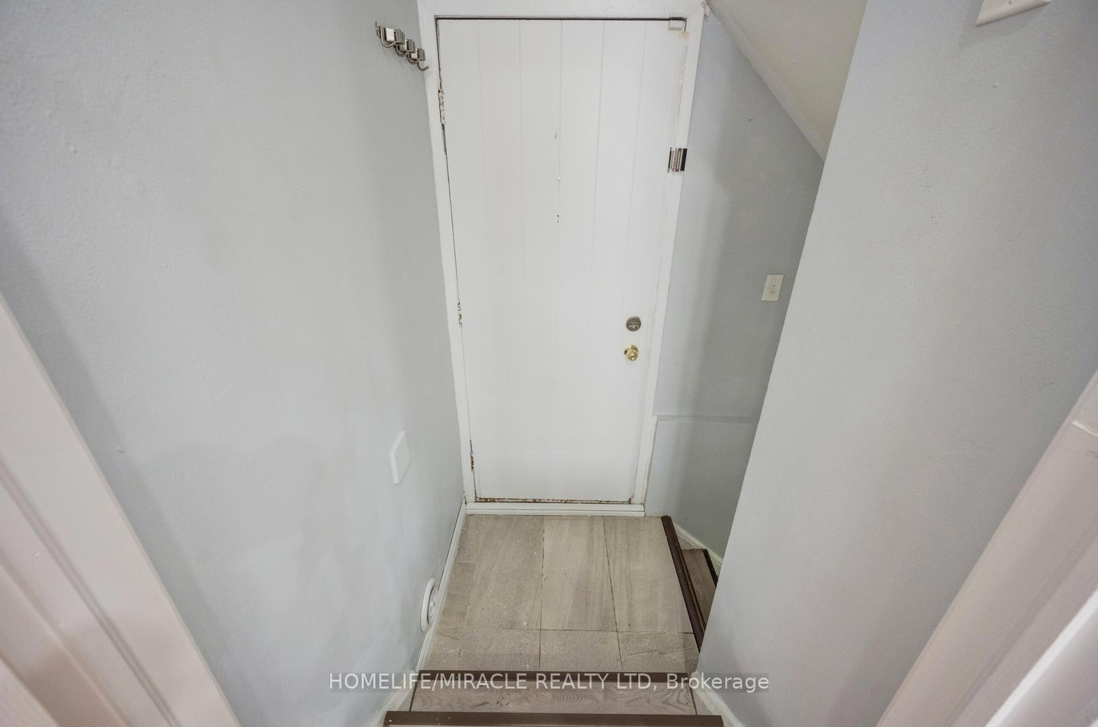 Photo 37 of 46 Jackman Drive, Brampton, Northgate — HOMEH