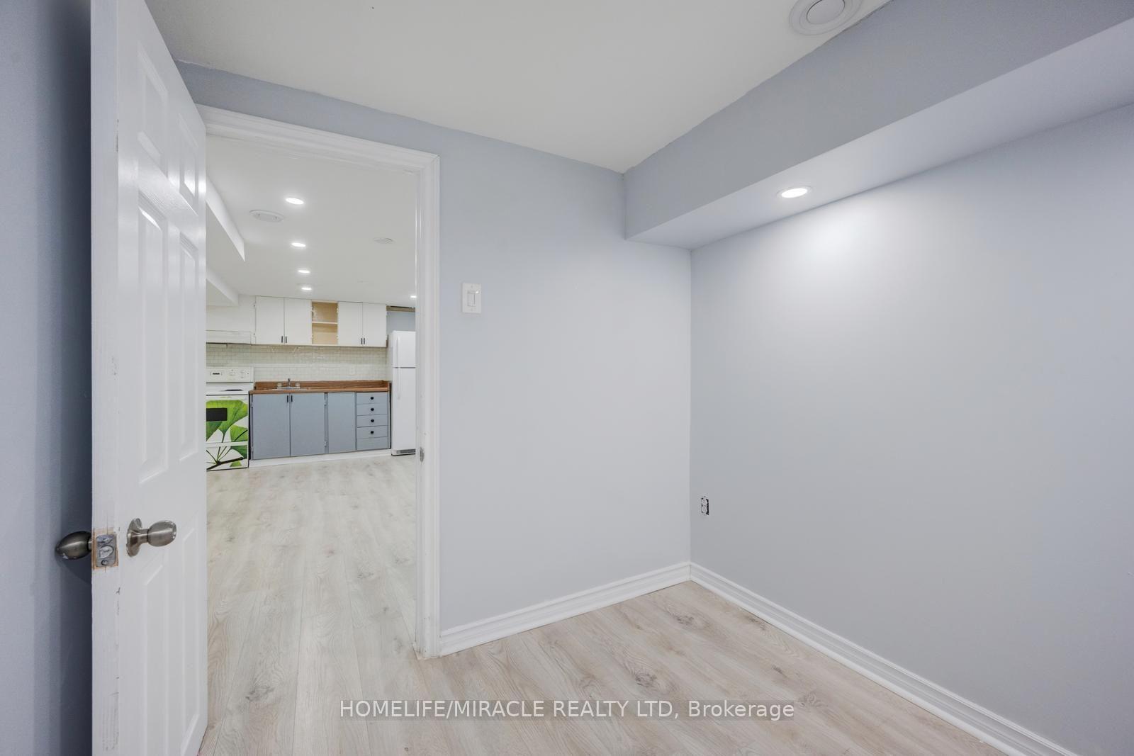 Photo 44 of 46 Jackman Drive, Brampton, Northgate — HOMEH