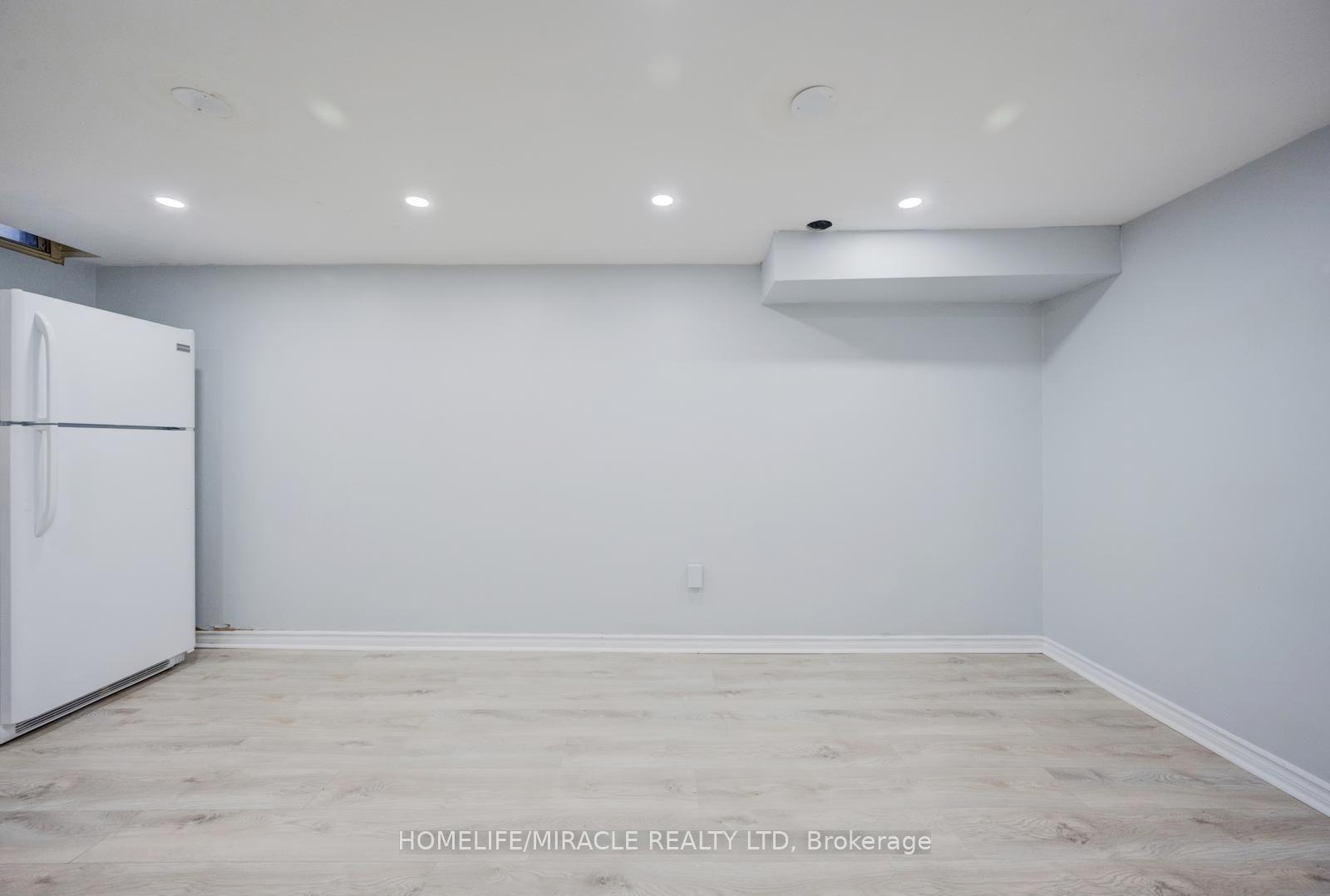 Photo 46 of 46 Jackman Drive, Brampton, Northgate — HOMEH