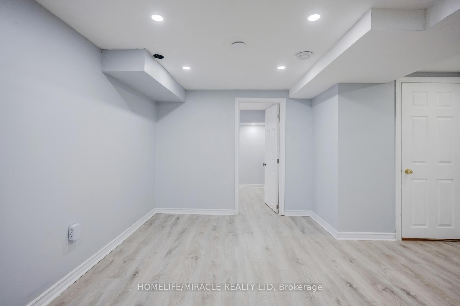 Photo 47 of 46 Jackman Drive, Brampton, Northgate — HOMEH