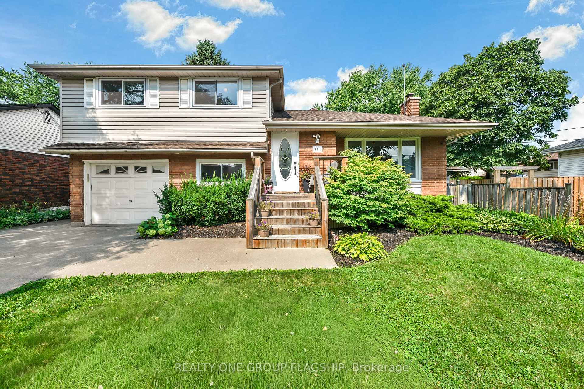 Photo 1 of 118 Princeton Drive, Hamilton, Sherwood — HOMEH