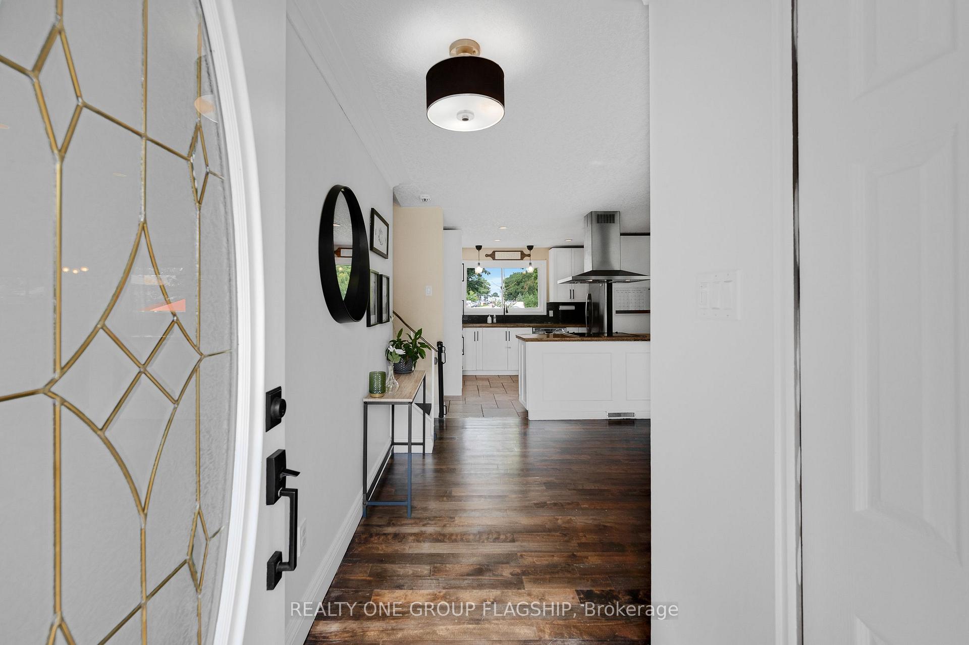 Photo 5 of 118 Princeton Drive, Hamilton, Sherwood — HOMEH