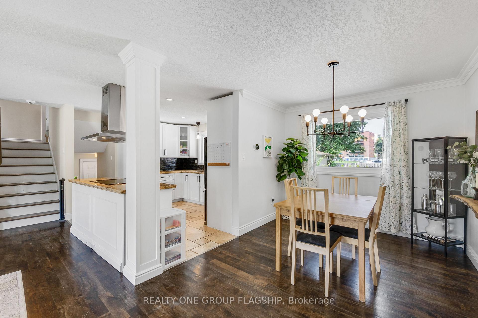 Photo 11 of 118 Princeton Drive, Hamilton, Sherwood — HOMEH