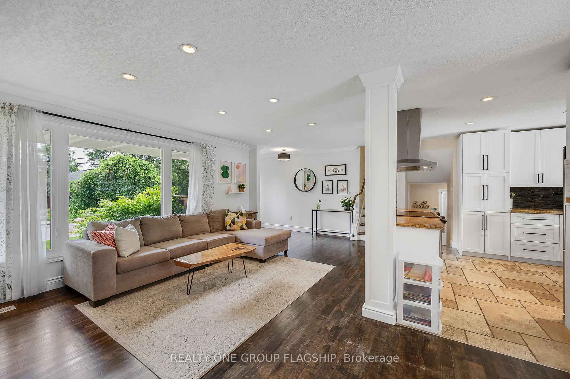 Photo 12 of 118 Princeton Drive, Hamilton, Sherwood — HOMEH