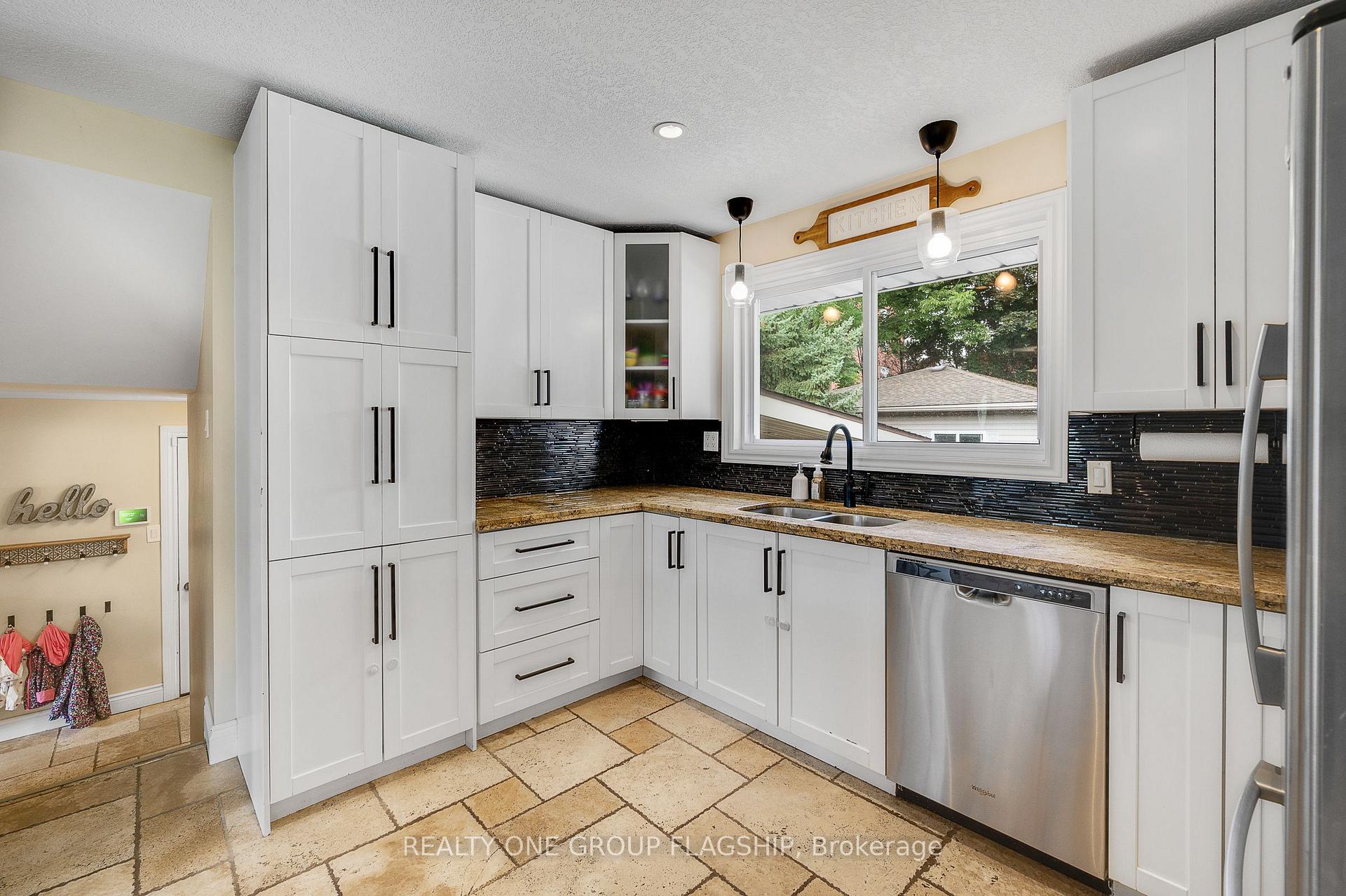 Photo 15 of 118 Princeton Drive, Hamilton, Sherwood — HOMEH