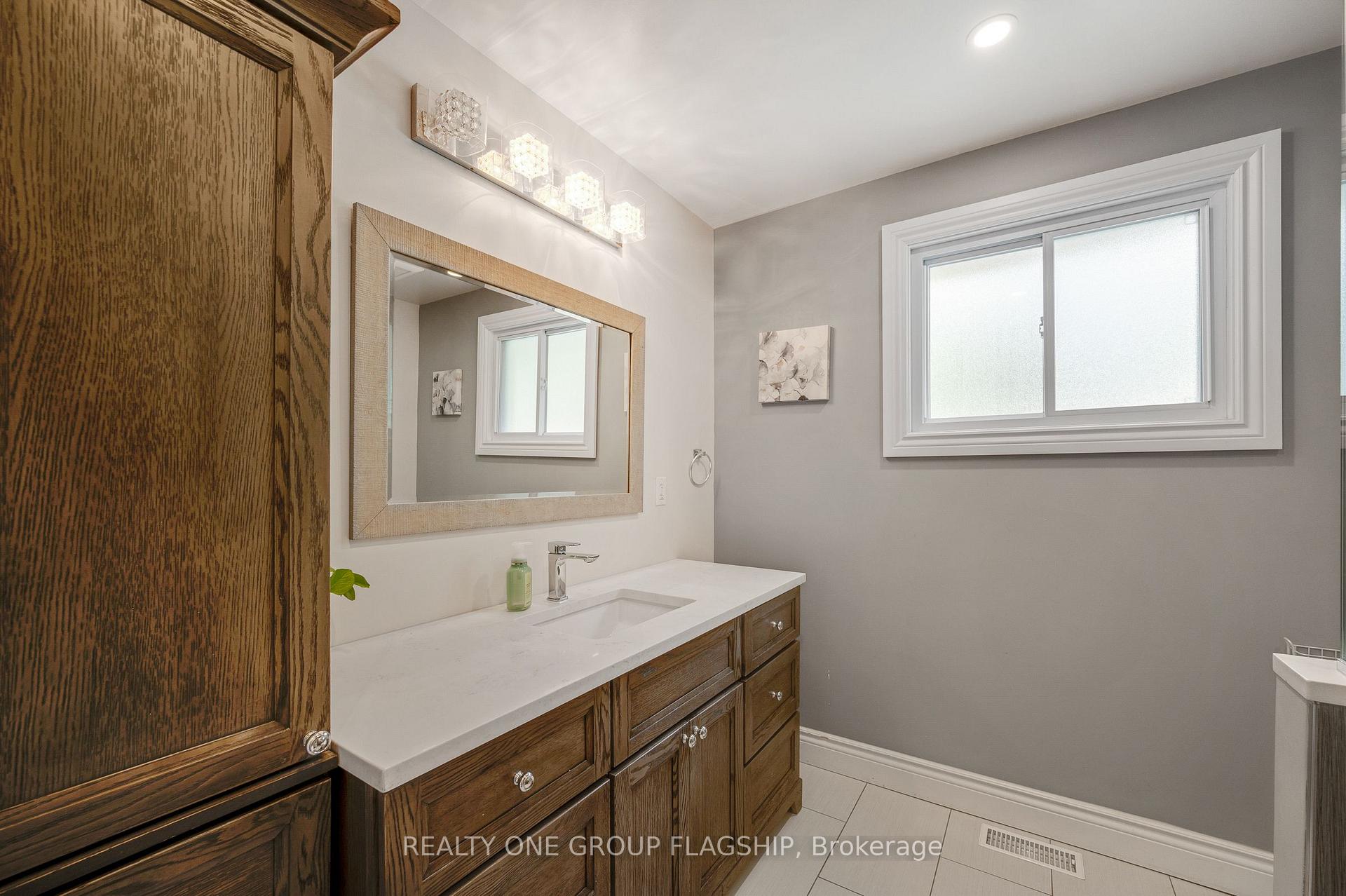 Photo 26 of 118 Princeton Drive, Hamilton, Sherwood — HOMEH