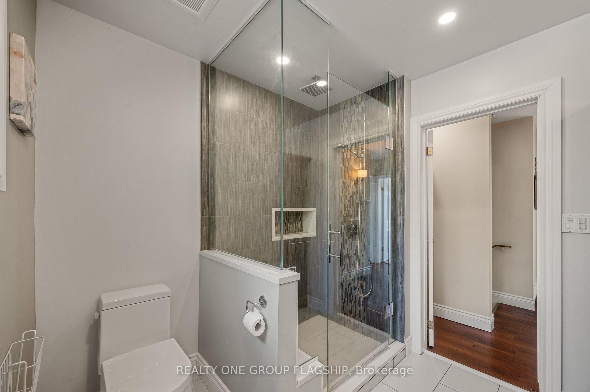 Photo 27 of 118 Princeton Drive, Hamilton, Sherwood — HOMEH