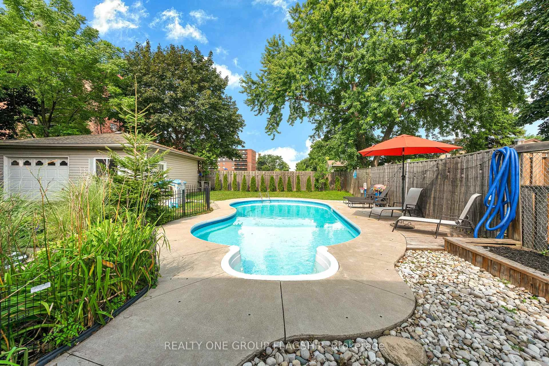 Photo 41 of 118 Princeton Drive, Hamilton, Sherwood — HOMEH