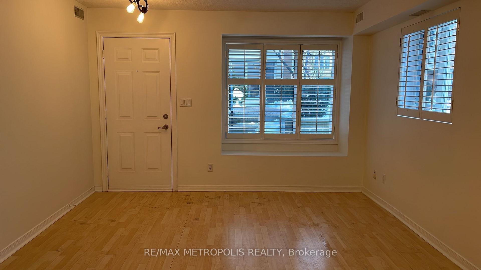 Photo 5 of Unit Th27, 208 Niagara Street, Toronto, Niagara — HOMEH