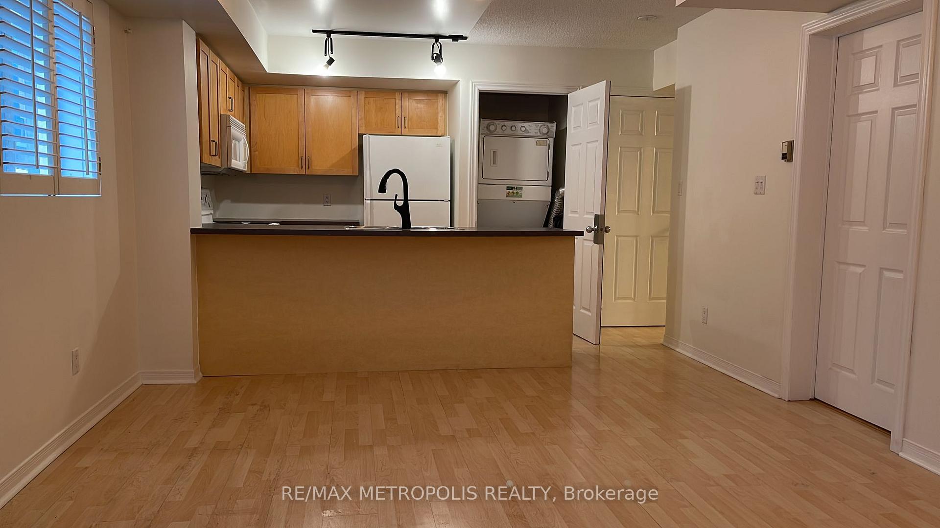 Photo 7 of Unit Th27, 208 Niagara Street, Toronto, Niagara — HOMEH