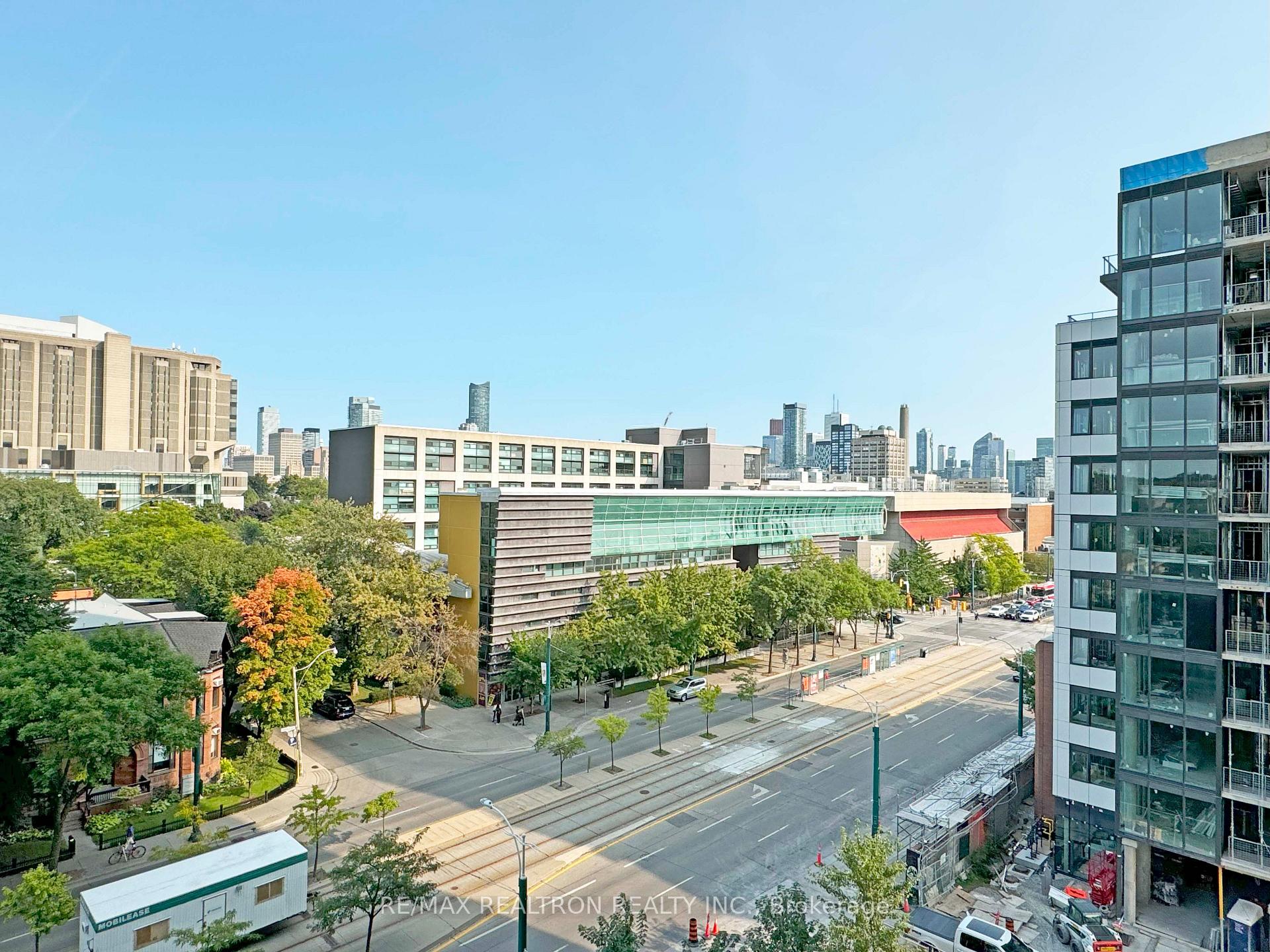 Photo 24 of Unit 1408, 666 Spadina Avenue, Toronto, University — HOMEH
