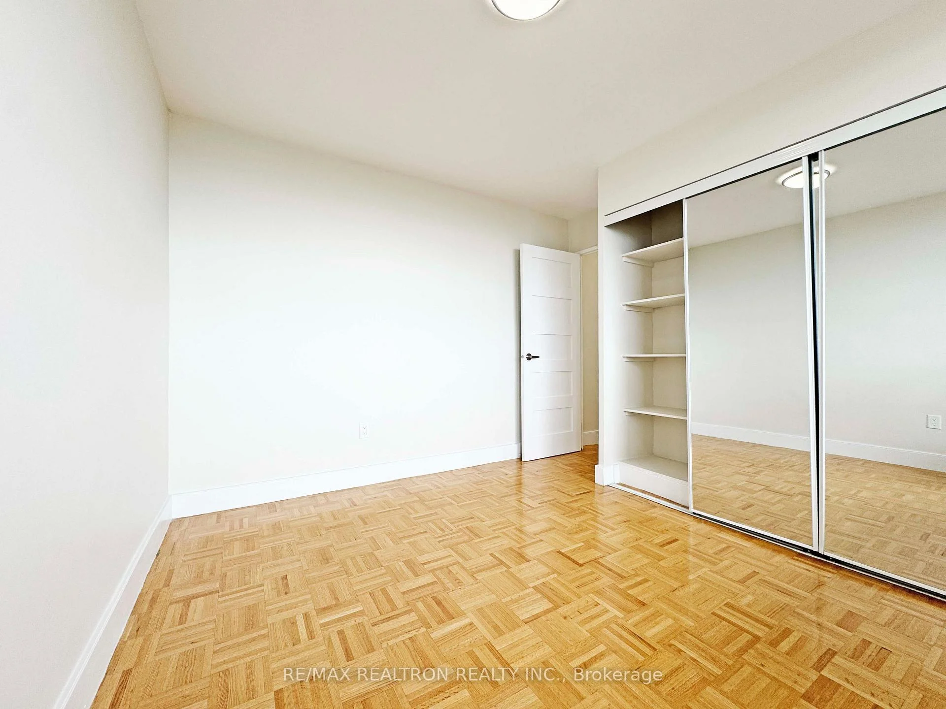 Photo 23 of Unit 1408, 666 Spadina Avenue, Toronto, University — HOMEH