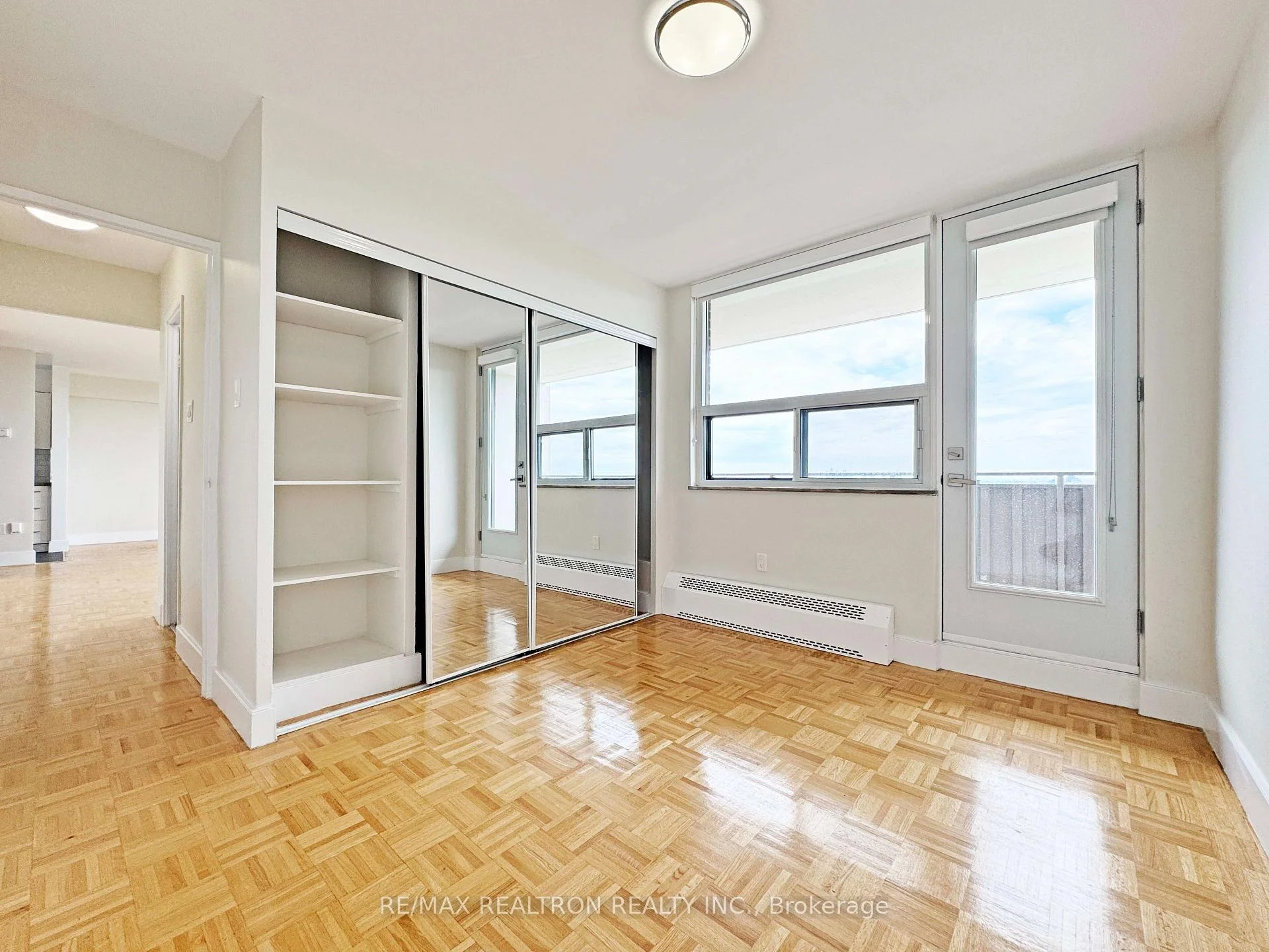 Photo 25 of Unit 1408, 666 Spadina Avenue, Toronto, University — HOMEH