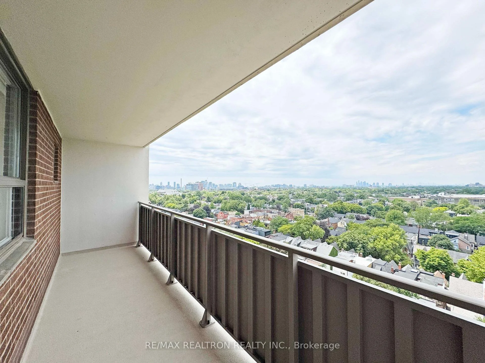 Photo 27 of Unit 1408, 666 Spadina Avenue, Toronto, University — HOMEH