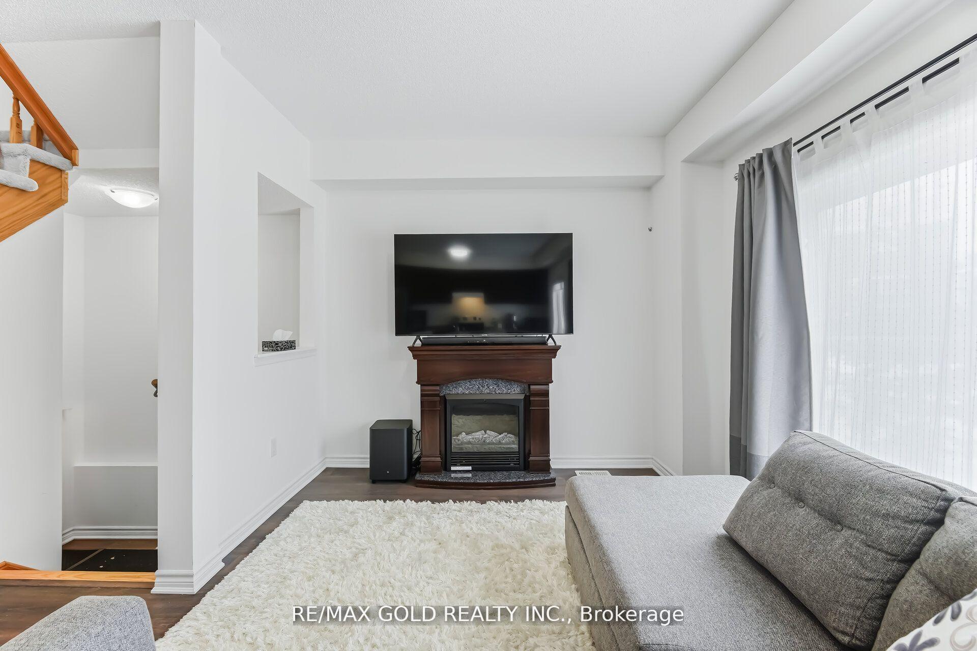 Photo 14 of 30 Hills Thistle Drive, Wasaga Beach — HOMEH