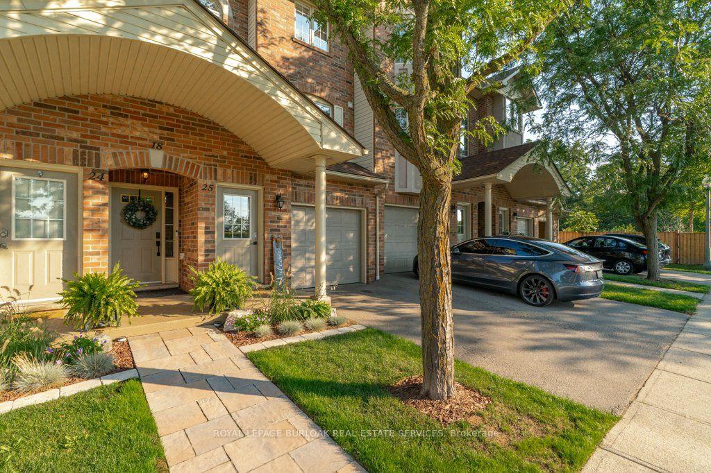 Photo 4 of Unit 25, 4045 Upper Middle Road, Burlington, Rose — HOMEH
