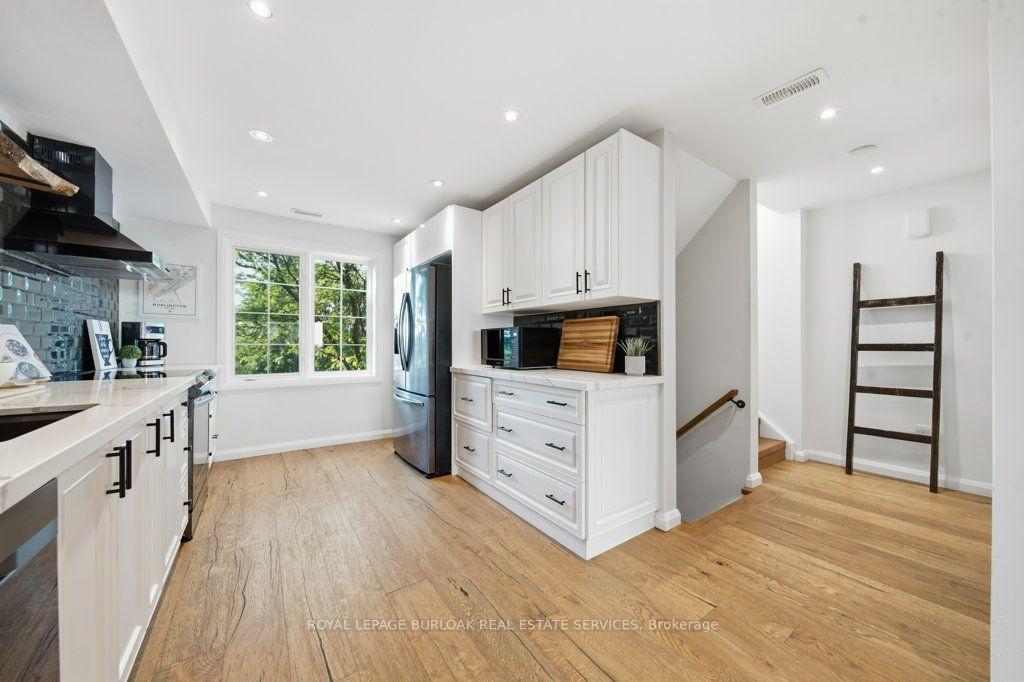 Photo 9 of Unit 25, 4045 Upper Middle Road, Burlington, Rose — HOMEH