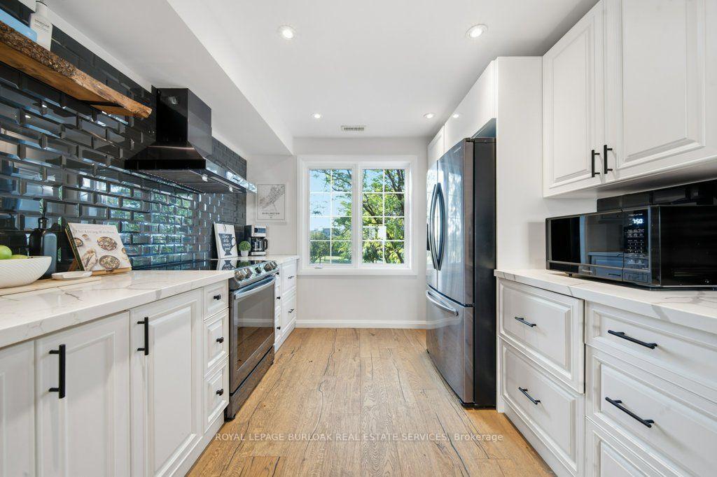 Photo 10 of Unit 25, 4045 Upper Middle Road, Burlington, Rose — HOMEH
