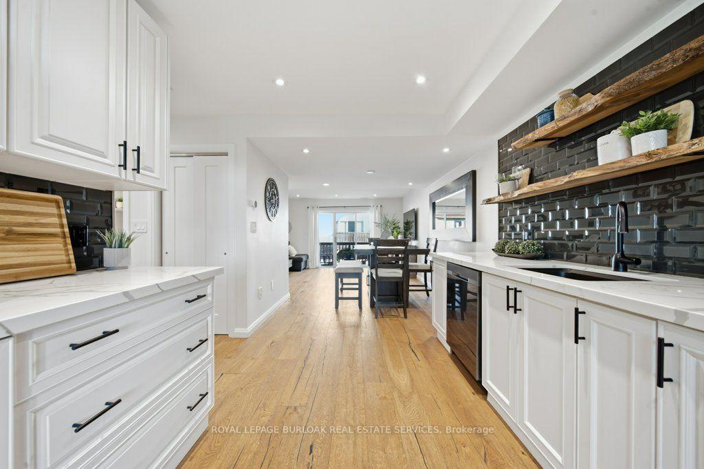 Photo 13 of Unit 25, 4045 Upper Middle Road, Burlington, Rose — HOMEH