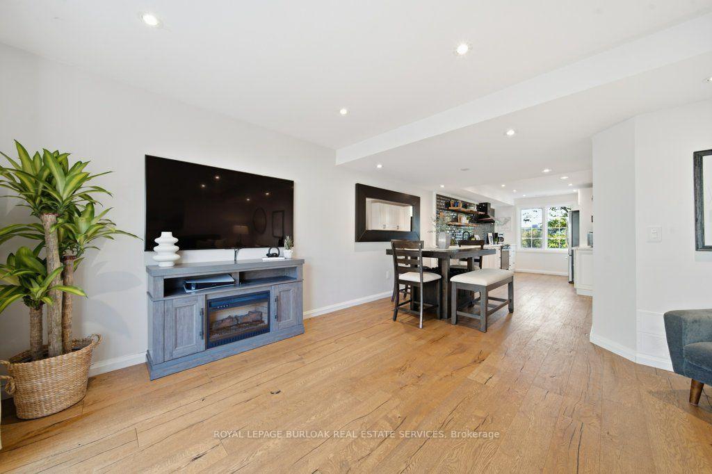 Photo 17 of Unit 25, 4045 Upper Middle Road, Burlington, Rose — HOMEH