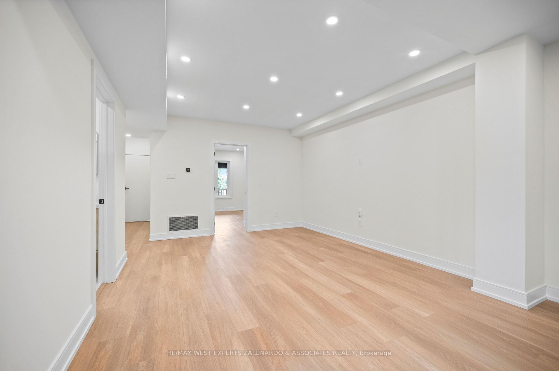 Photo 8 of Unit 2, 412 Glenholme Avenue, Toronto, Oakwood Village — HOMEH