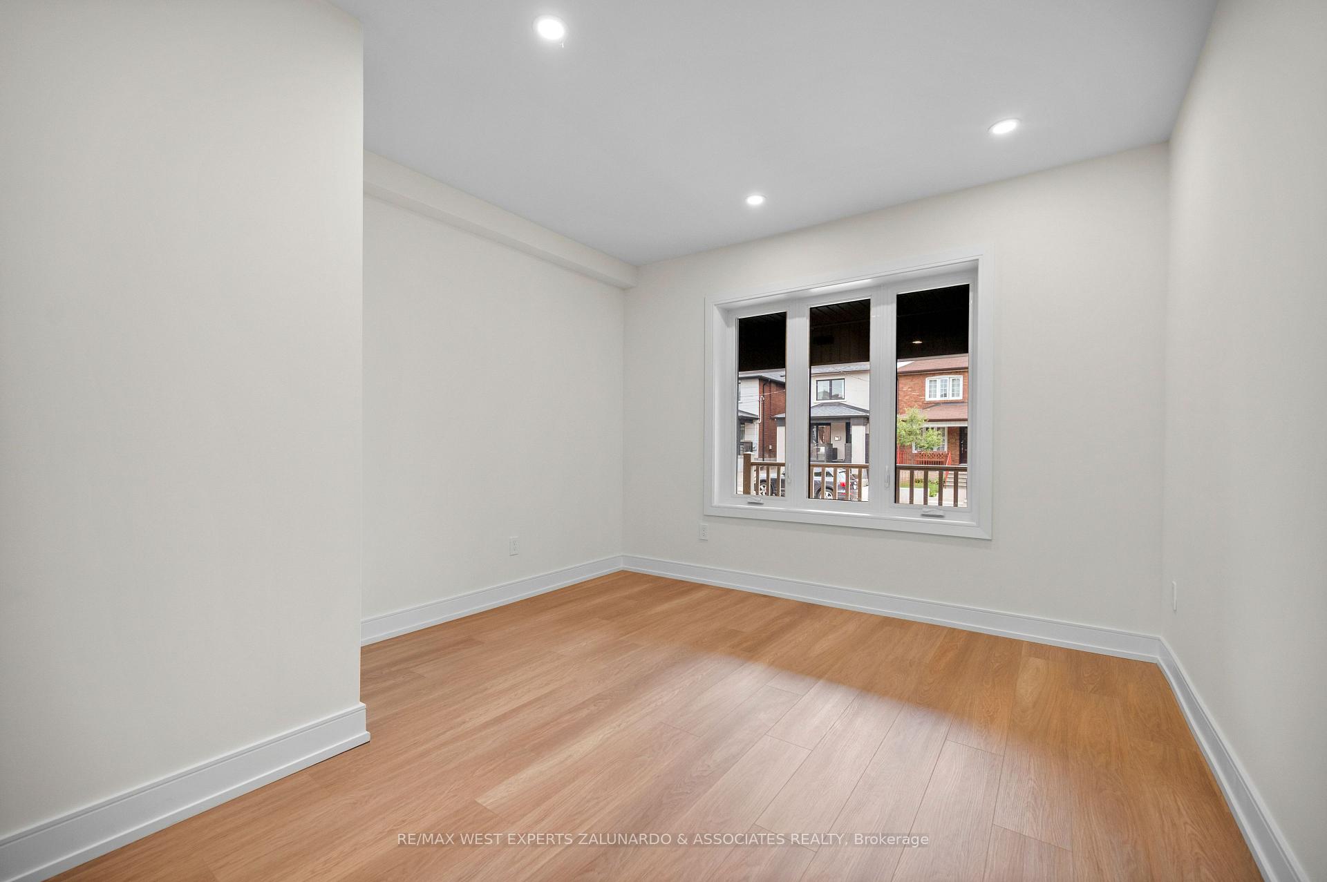 Photo 12 of Unit 2, 412 Glenholme Avenue, Toronto, Oakwood Village — HOMEH