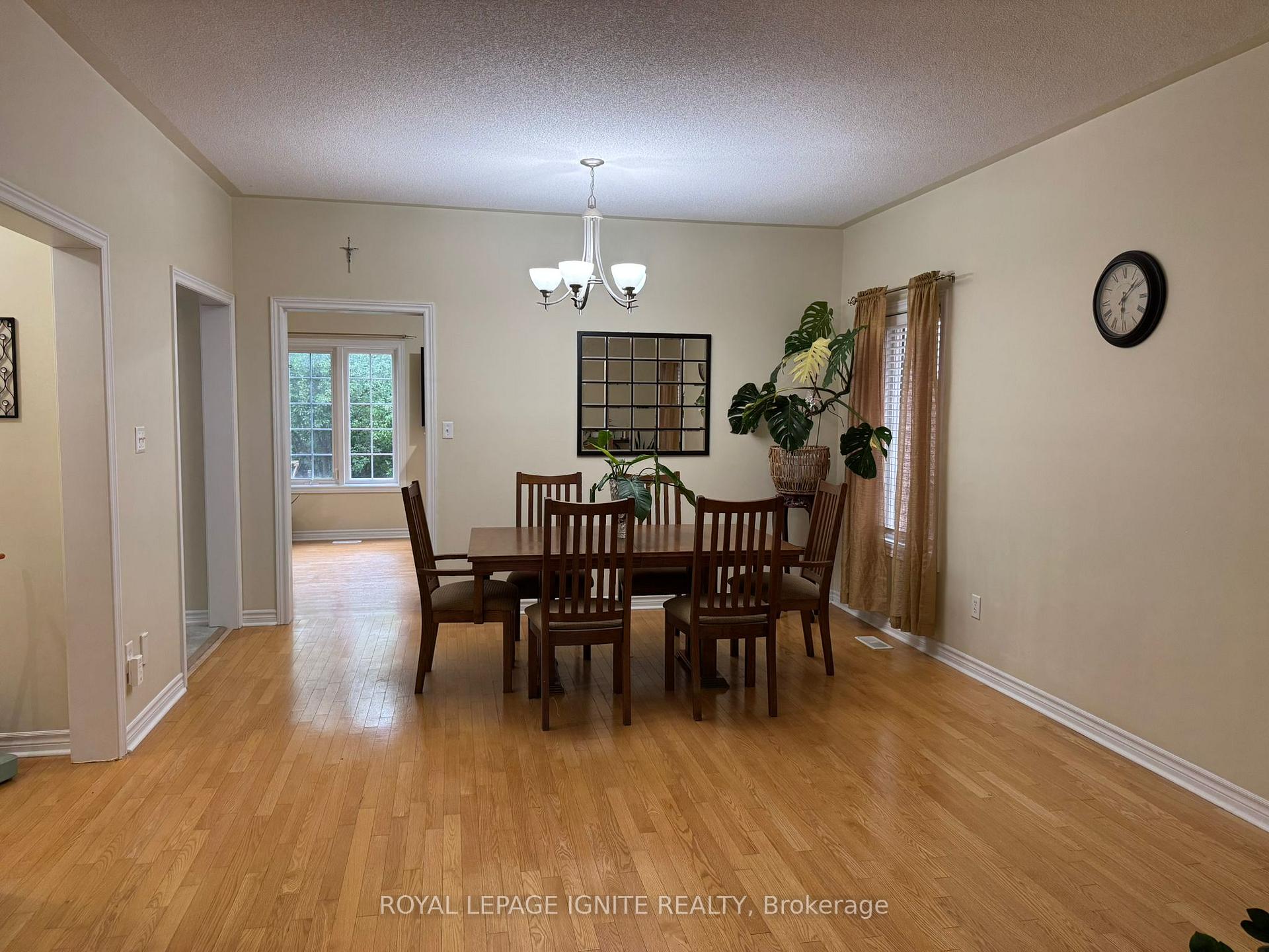 Photo 24 of 90 Sir Jacobs Crescent, Brampton, Fletcher's Meadow — HOMEH