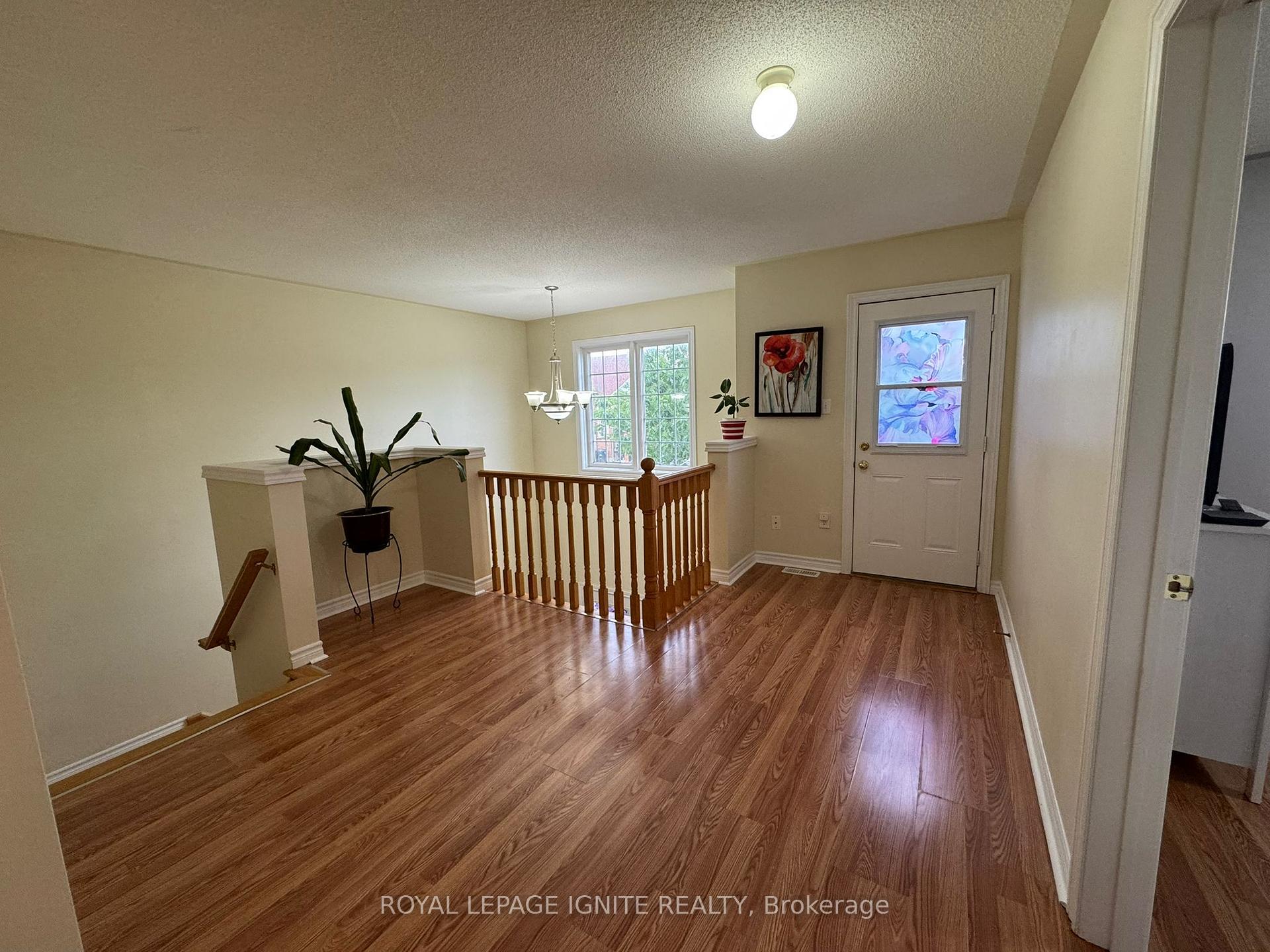 Photo 34 of 90 Sir Jacobs Crescent, Brampton, Fletcher's Meadow — HOMEH