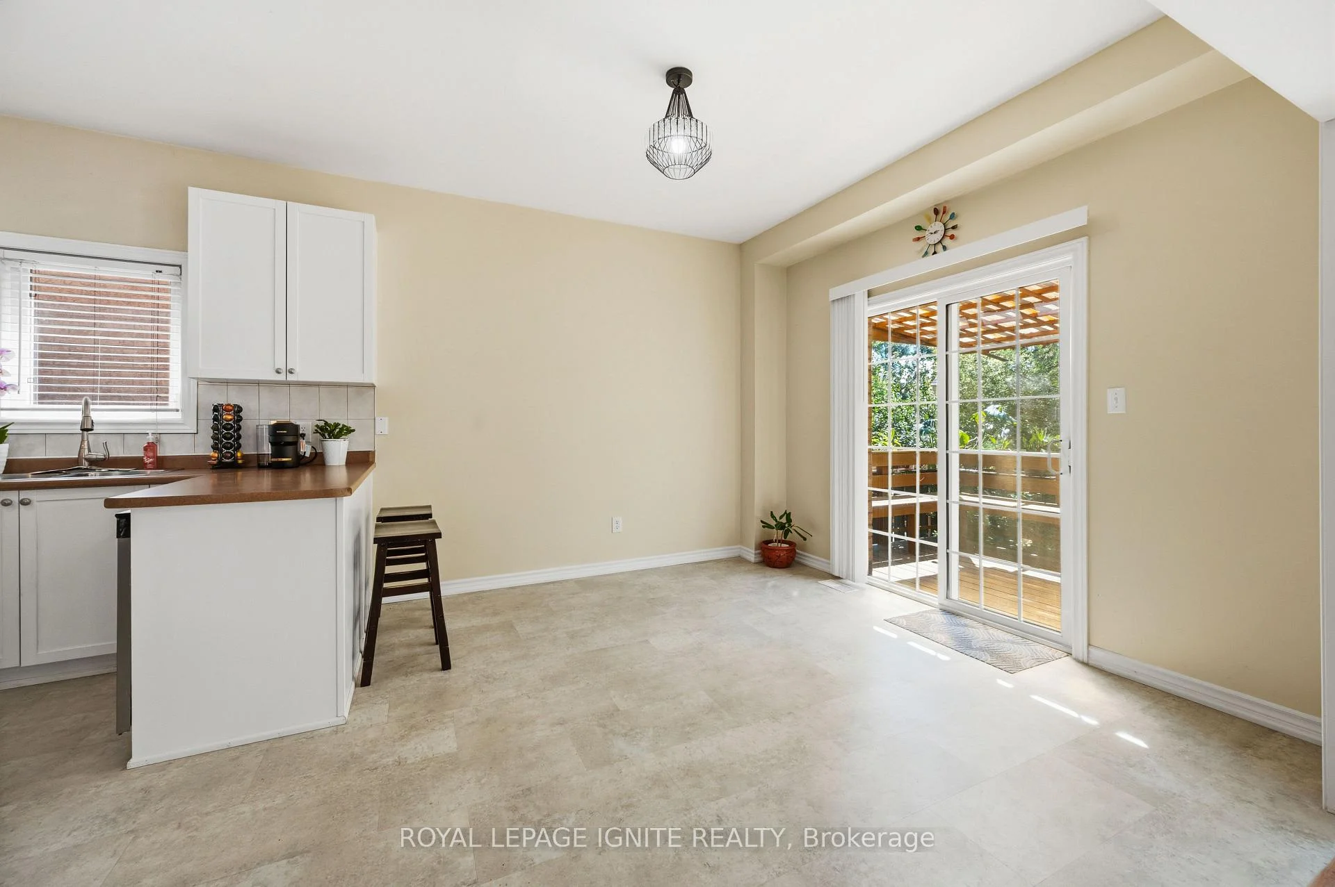 Photo 29 of 90 Sir Jacobs Crescent, Brampton, Fletcher's Meadow — HOMEH