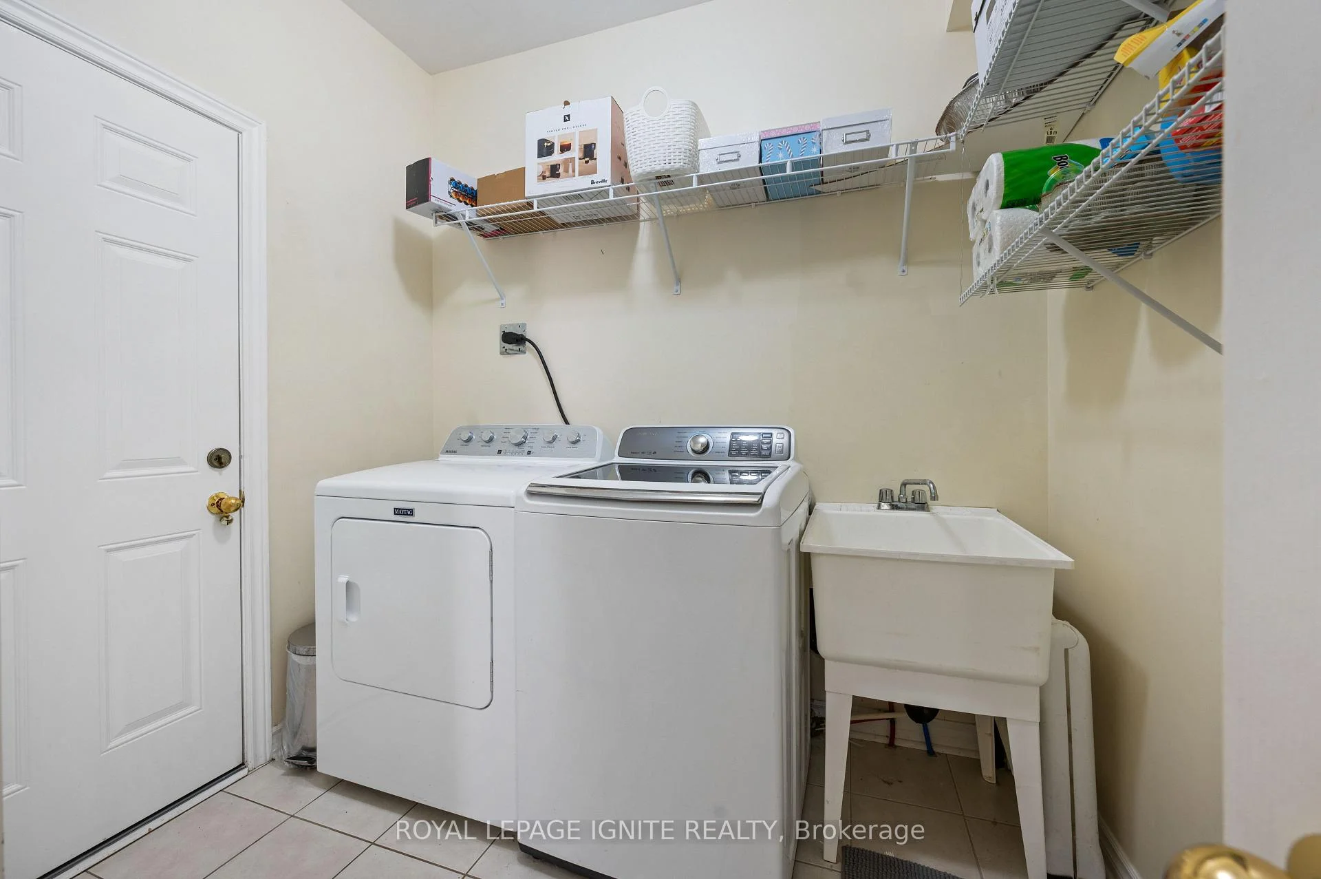 Photo 46 of 90 Sir Jacobs Crescent, Brampton, Fletcher's Meadow — HOMEH