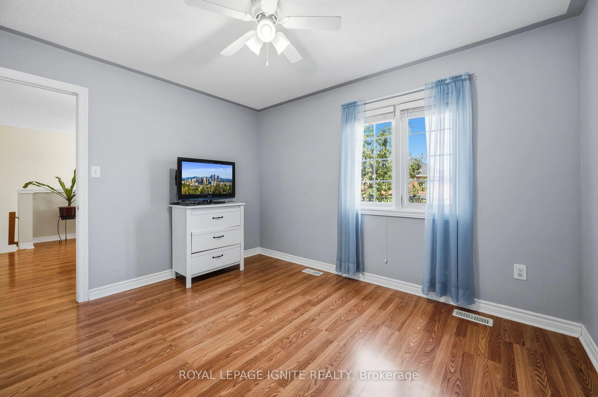 Photo 76 of 90 Sir Jacobs Crescent, Brampton, Fletcher's Meadow — HOMEH